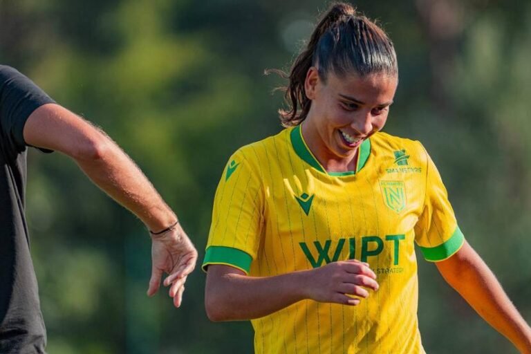 LÉA KHELIFI SE CONFIE AVANT D’AFFRONTER L’OL LYON: “J’AI EU UN PARCOURS OÙ ÇA N’A PAS TOUJOURS ÉTÉ FACILE”