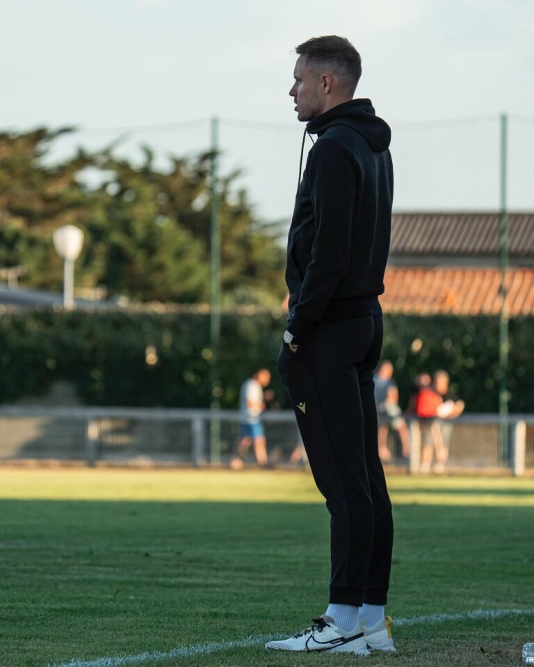 Instagram post from nico_chabot. This post is in position 15.