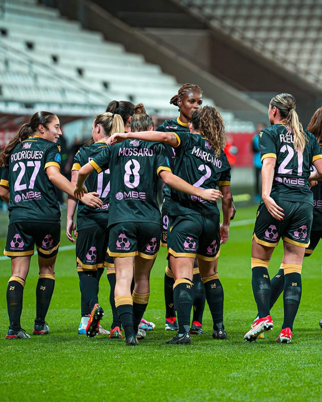 Instagram post from nico_chabot. This post is in position 8.